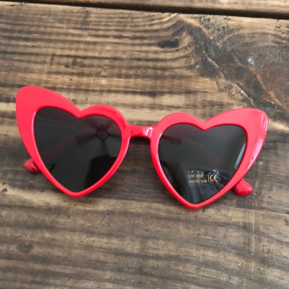 Red heart cat eye sunglasses
